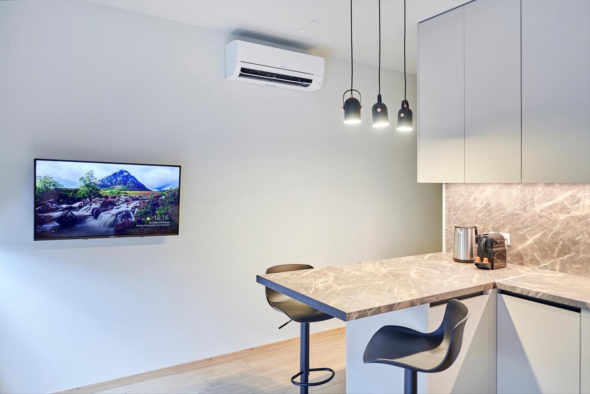 City-Center Apartment In Vibrant Monastiraki, Ateny Zewnętrze zdjęcie