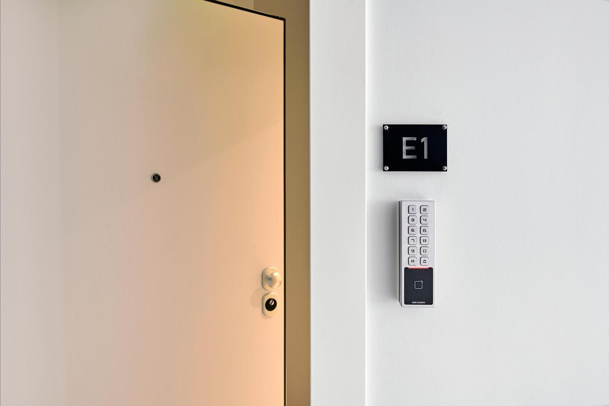 City-Center Apartment In Vibrant Monastiraki, Ateny Zewnętrze zdjęcie